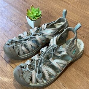 KEEN Outdoor Sandals Waterproof Slip on Shoes Bungee Cord Closure Gray